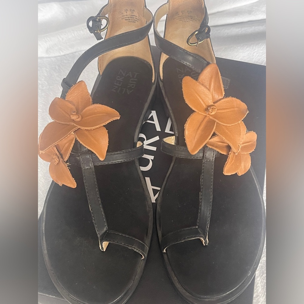 Naturalizer Sandal